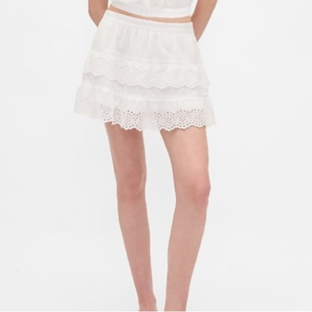 GAP White Eyelet Tiered Mini Skirt